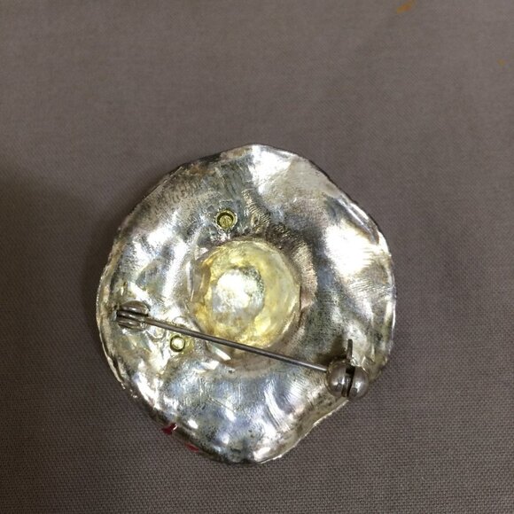 Vintage Enamel Red Hat Pin Rhinestones None Missing Brooch 1.5 in - Picture 2 of 2